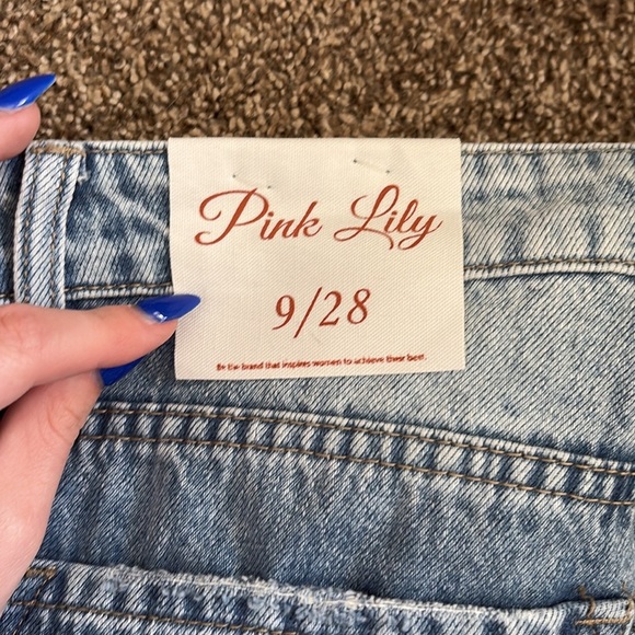 NWT Pink Lily Distressed Jeans - Picture 2 of 5